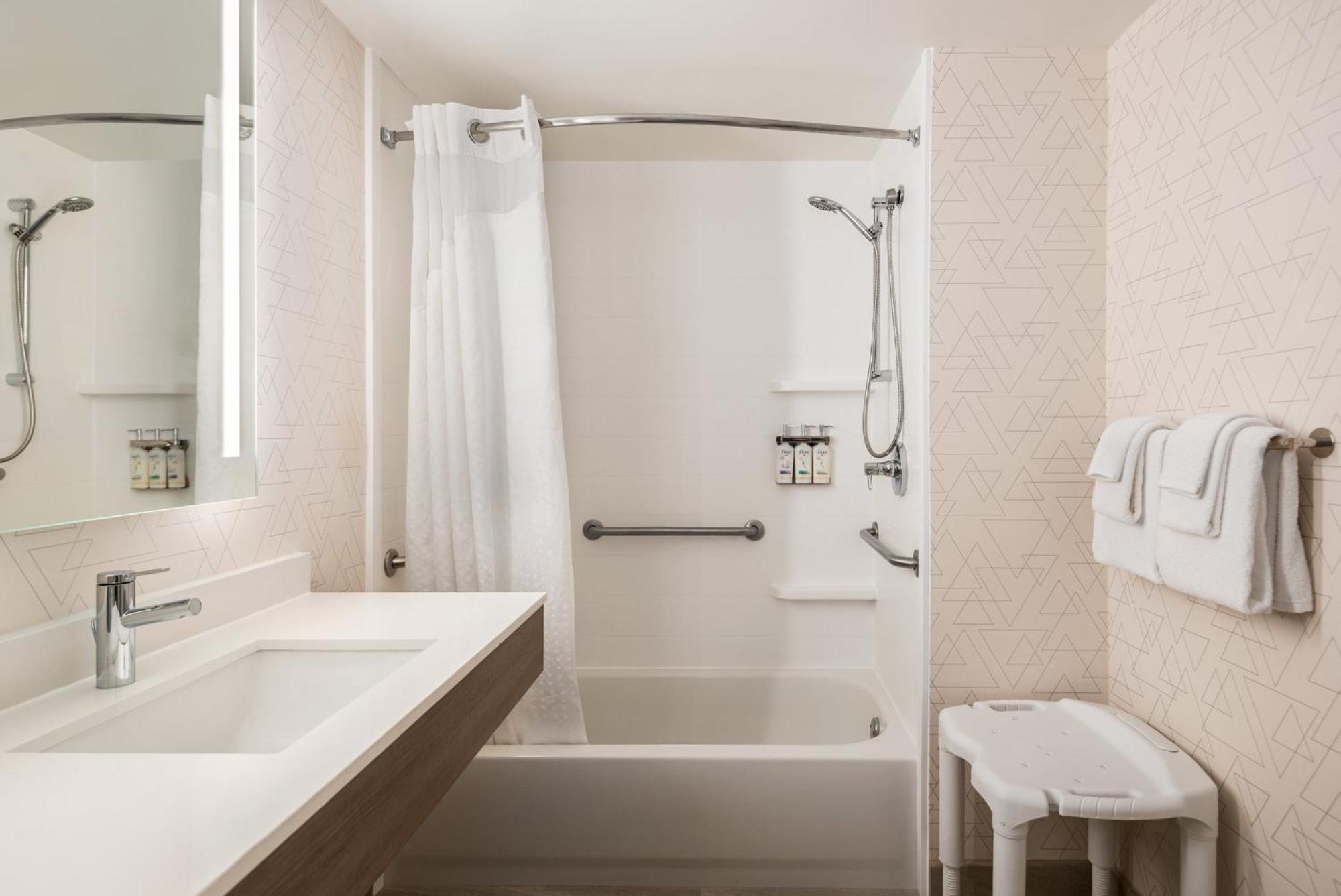 Holiday Inn Express & Suites Mobile West I-10 By Ihg Тилманс-Корнер Экстерьер фото