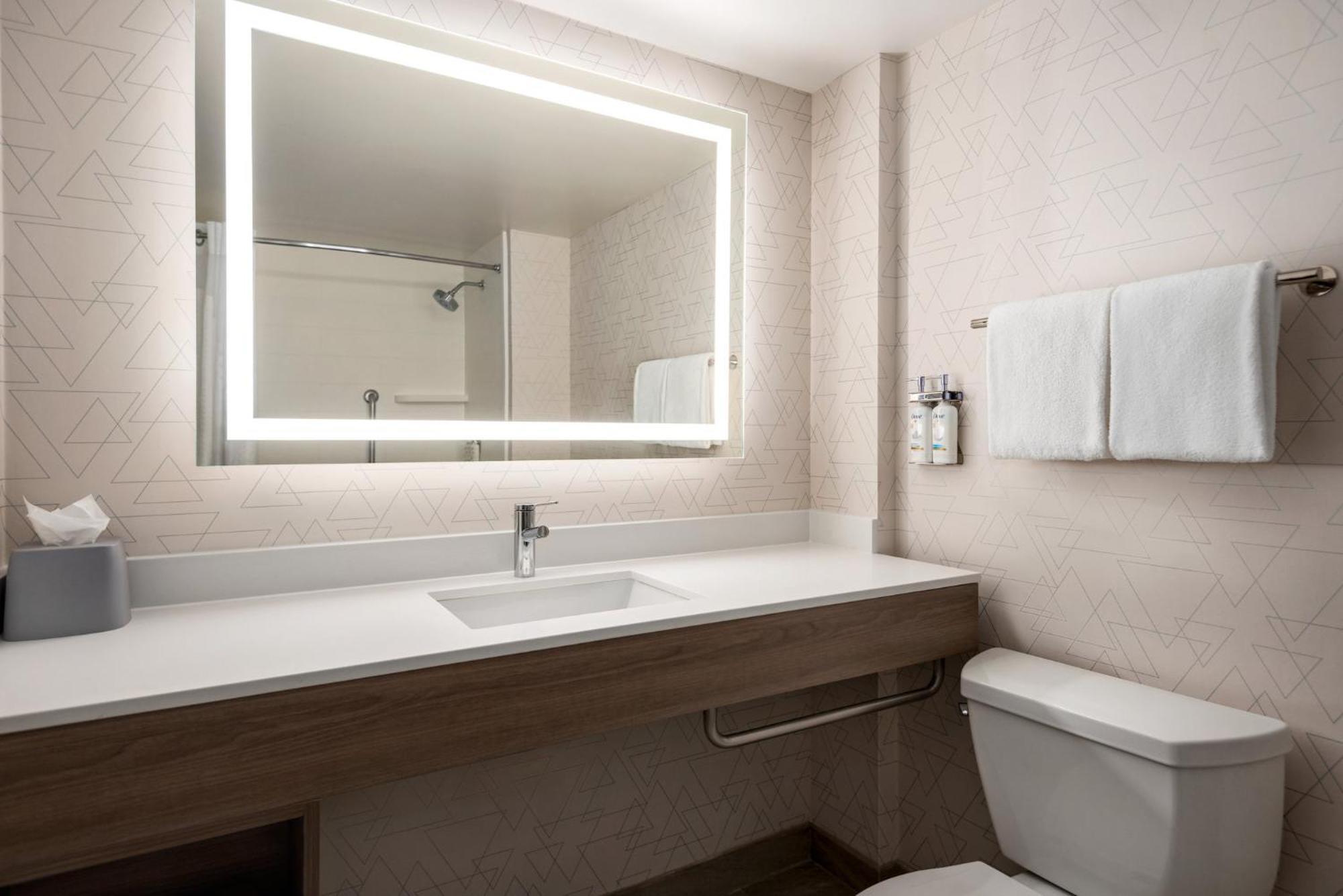 Holiday Inn Express & Suites Mobile West I-10 By Ihg Тилманс-Корнер Экстерьер фото